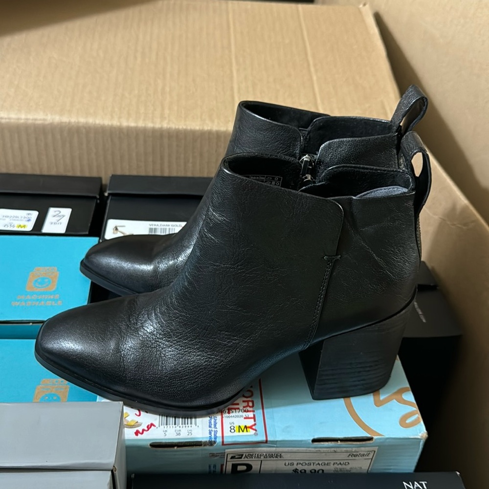 Vionic Lyssa Women's Heeled Boot - Picture 5 of 15